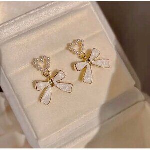 Elegant Bow Drop Heart Earrings.